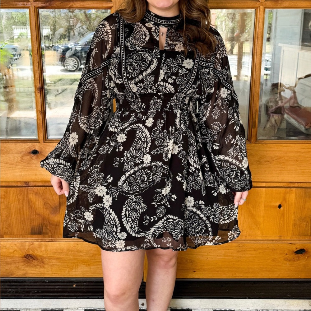 Black and White Paisley Western Sheer Rutched Waist Balloon Sleeve Dress NWT